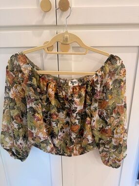 Show Me Your MuMu Olive Multi Floral Off-Shoulder sheet Blouse! Large!